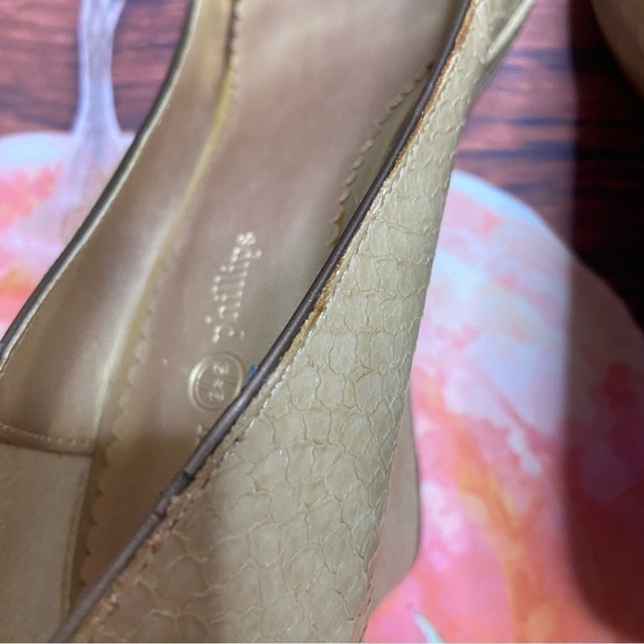 LINDSAY Phillips Courtney Tan Python Peep Toe Wedge Heels 8m - Picture 3 of 14